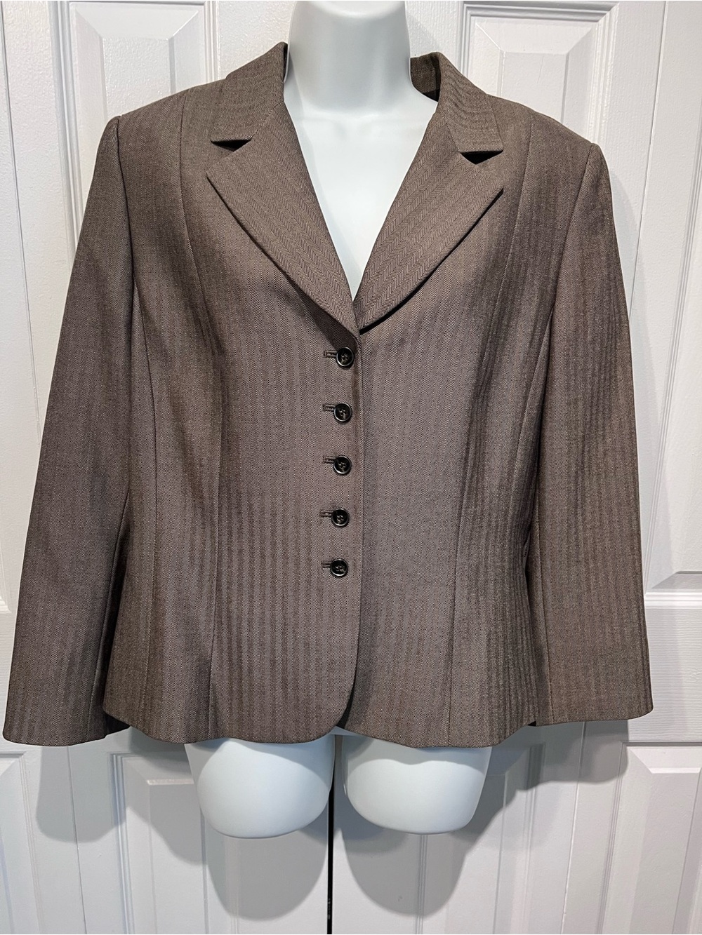 Tahari Larry Levine Brown Herringbone Design Lined Blazer Size 14